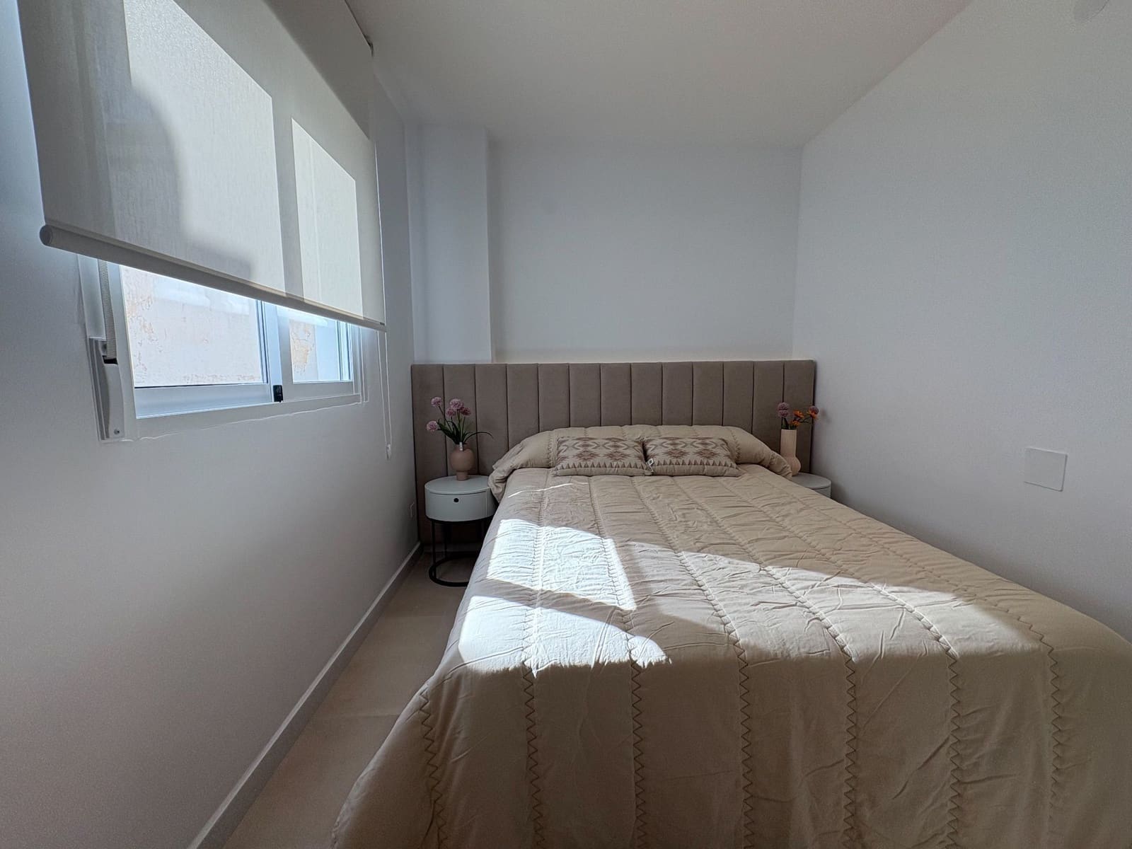 3 makuuhuone Kattohuoneisto vuokrattavana paikassa Torrevieja mukana 
autotalli - 2 000 € (Ref: 9485139)