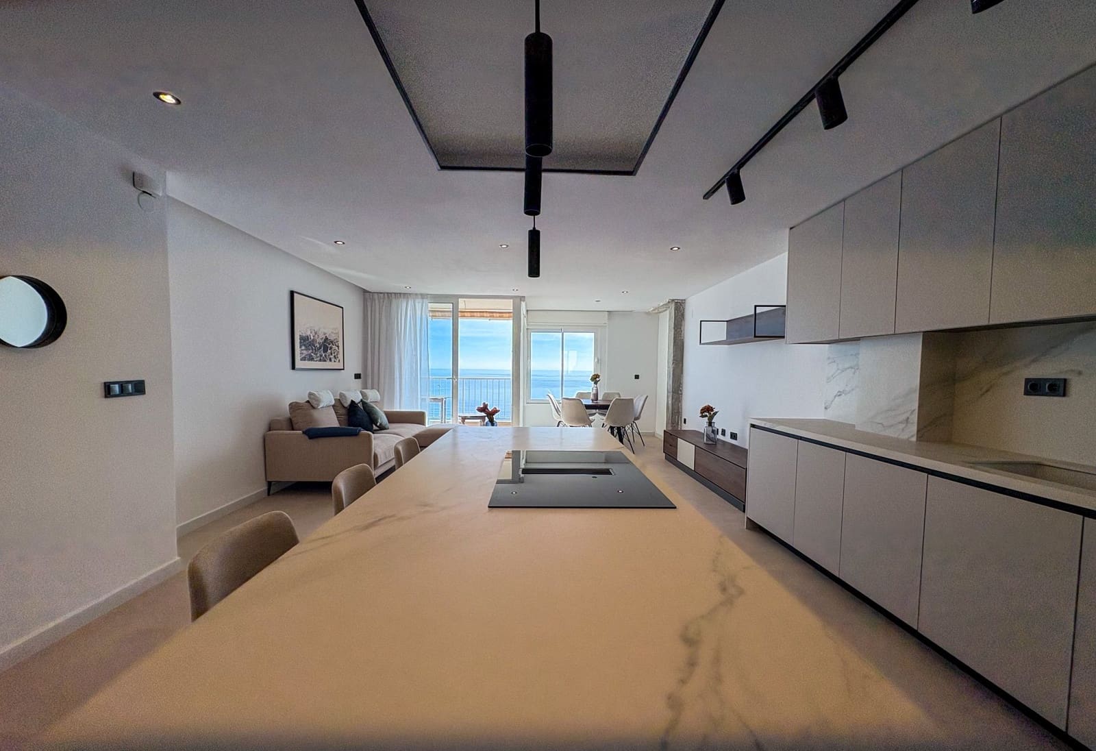 3 makuuhuone Kattohuoneisto vuokrattavana paikassa Torrevieja mukana 
autotalli - 2 000 € (Ref: 9485139)