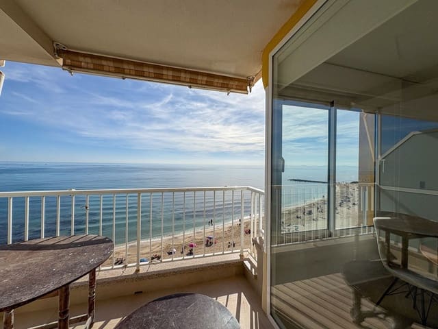 3 makuuhuone Kattohuoneisto vuokrattavana paikassa Torrevieja mukana 
autotalli - 2 000 € (Ref: 9485139)