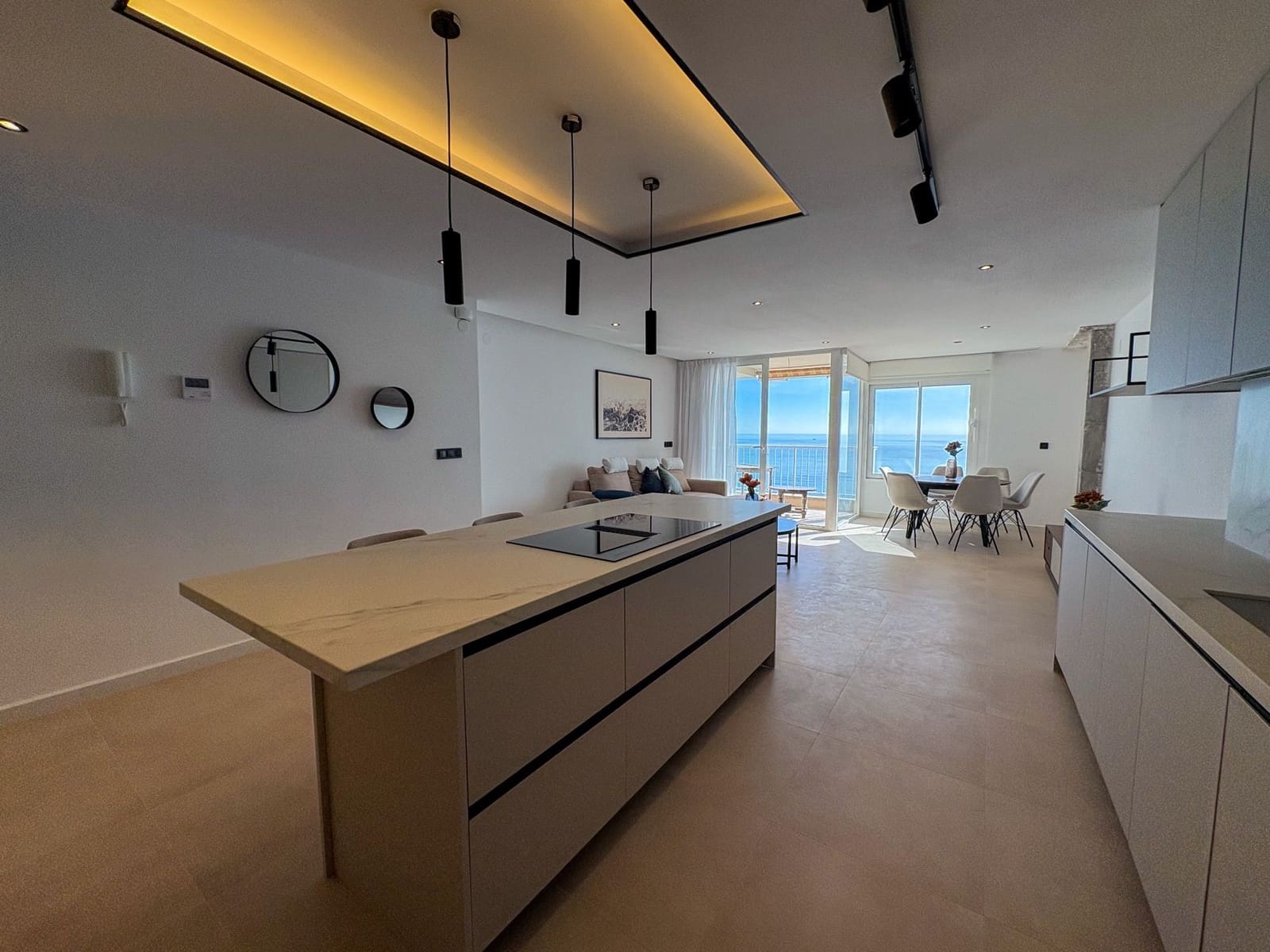 3 makuuhuone Kattohuoneisto vuokrattavana paikassa Torrevieja mukana 
autotalli - 2 000 € (Ref: 9485139)