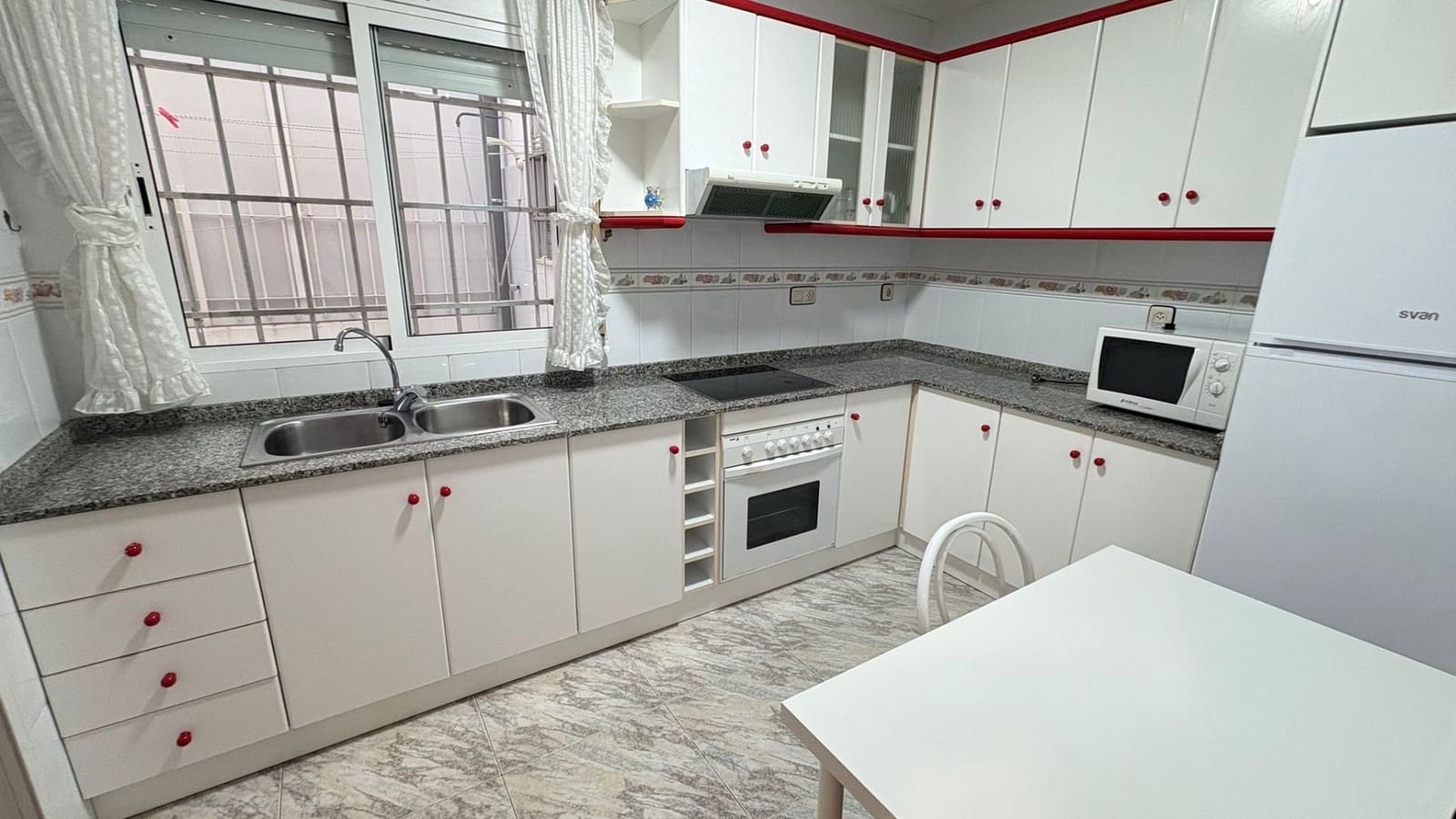 2 bedroom Flat for rent in San Pedro del Pinatar with garage - € 750 (Ref: 9485140)