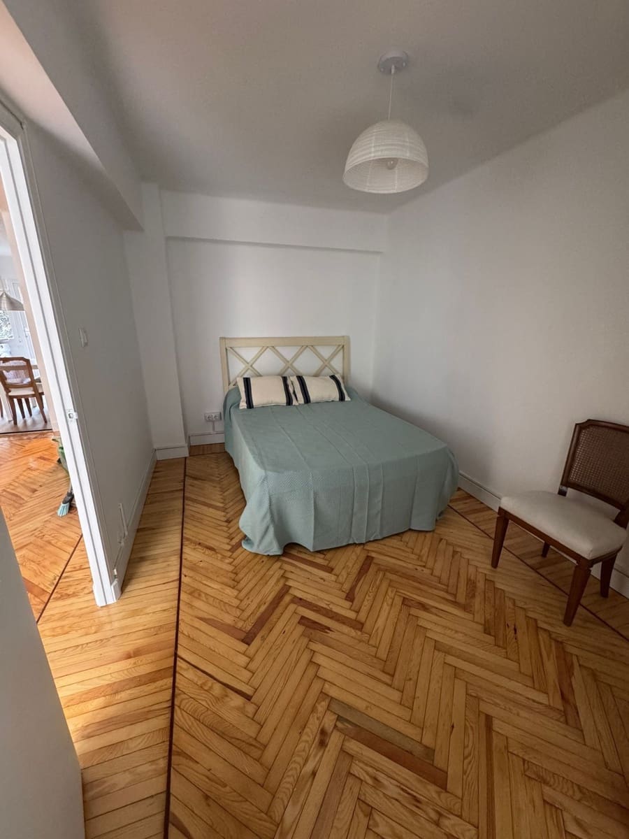 Appartement de 3 chambres à louer à Santander - 1 200 € (Ref: 9488180)