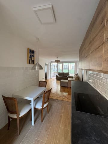 Appartement de 3 chambres à louer à Santander - 1 200 € (Ref: 9488180)