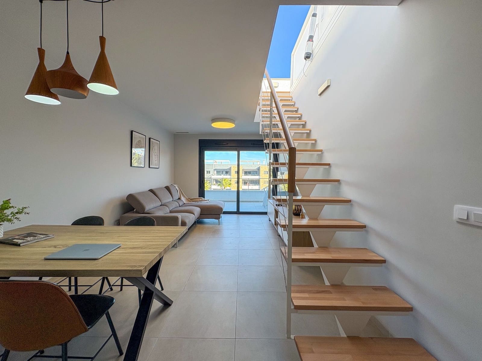 Ático de 2 habitaciones en Orihuela Costa en alquiler con piscina garaje - 2.000 € (Ref: 9488181)