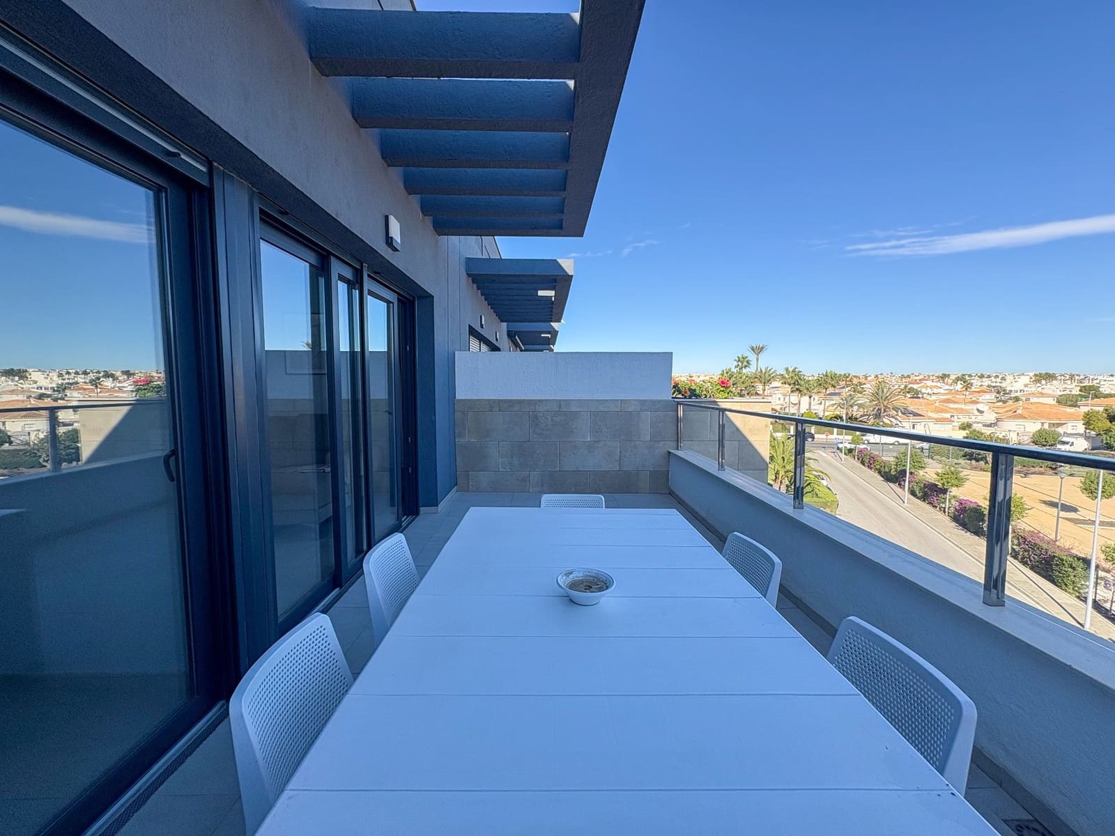 Ático de 2 habitaciones en Orihuela Costa en alquiler con piscina garaje - 2.000 € (Ref: 9488181)