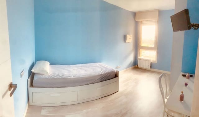 2 sovrum Takvåning att hyra i Santander med garage - 1 200 € (Ref: 9491072)