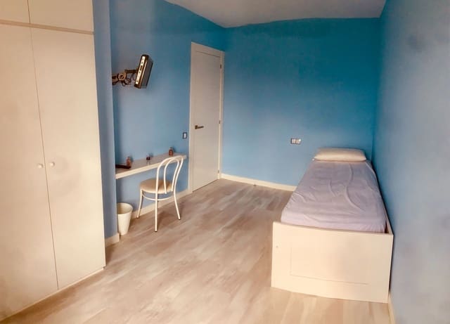 2 sovrum Takvåning att hyra i Santander med garage - 1 200 € (Ref: 9491072)