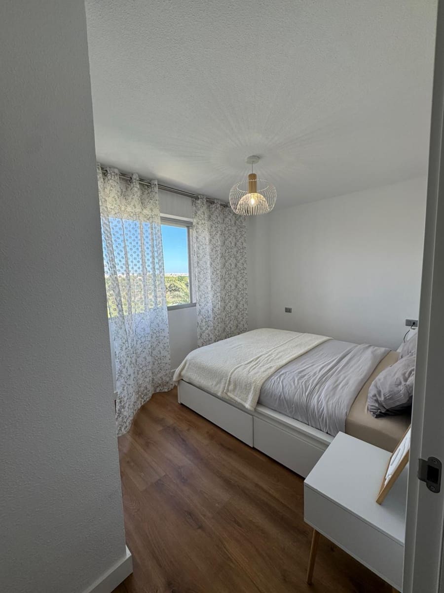 2 quarto Apartamento para arrendar em Torrevieja com piscina garagem - 1 000 € (Ref: 9494262)