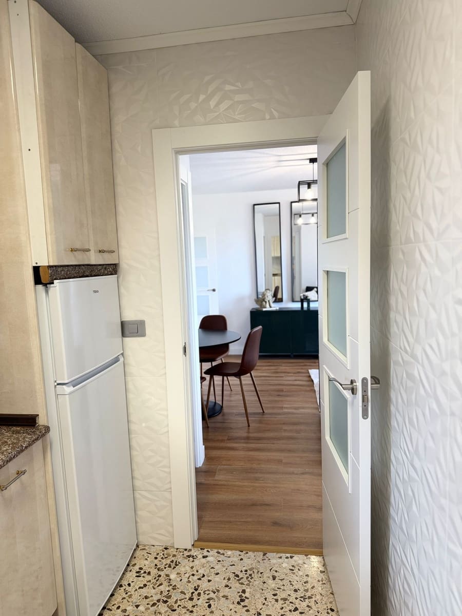 2 quarto Apartamento para arrendar em Torrevieja com piscina garagem - 1 000 € (Ref: 9494262)