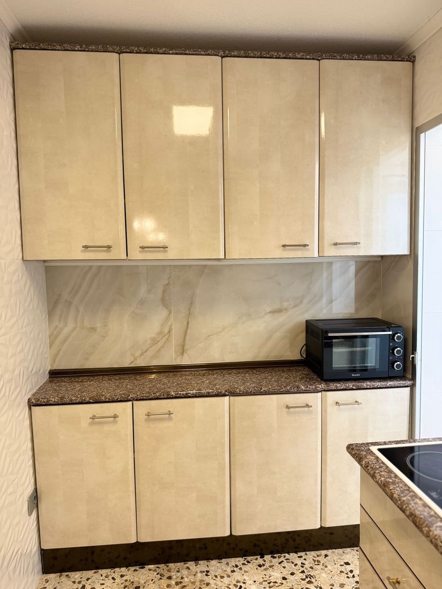 2 quarto Apartamento para arrendar em Torrevieja com piscina garagem - 1 000 € (Ref: 9494262)
