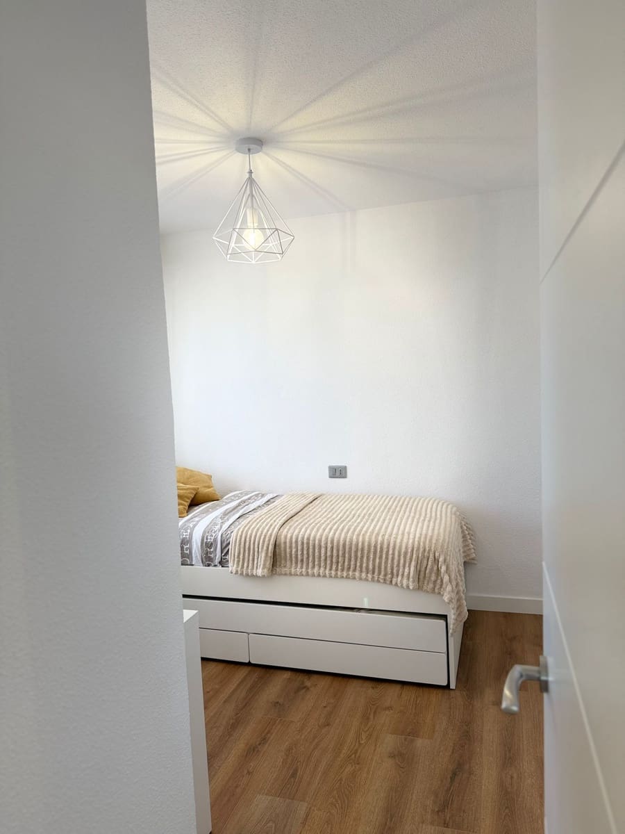 2 quarto Apartamento para arrendar em Torrevieja com piscina garagem - 1 000 € (Ref: 9494262)