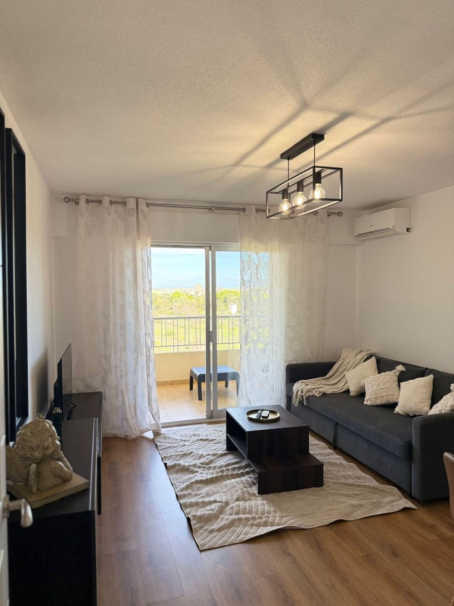 2 quarto Apartamento para arrendar em Torrevieja com piscina garagem - 1 000 € (Ref: 9494262)
