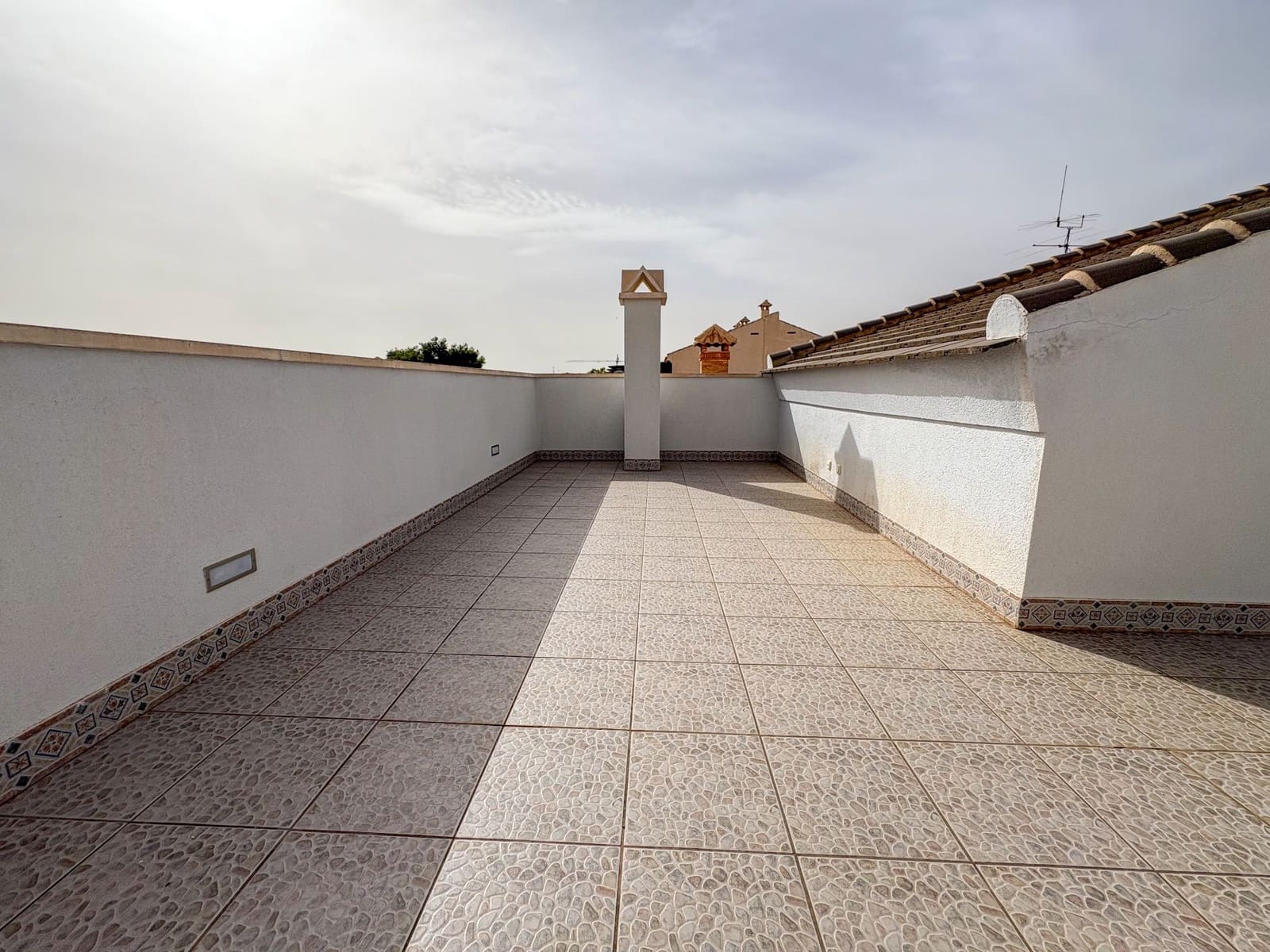 4 makuuhuone Omakotitalo myytävänä paikassa Pilar de la Horadada mukana 
autotalli - 325 000 € (Ref: 9494263)