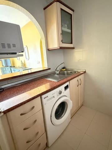 1 soverom Leilighet til leie i Torrevieja med svømmebasseng - € 700 (Ref: 9508264)