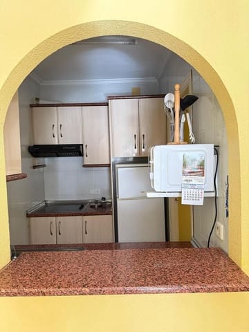 1 soverom Leilighet til leie i Torrevieja med svømmebasseng - € 700 (Ref: 9508264)