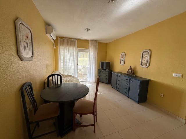 1 soverom Leilighet til leie i Torrevieja med svømmebasseng - € 700 (Ref: 9508264)