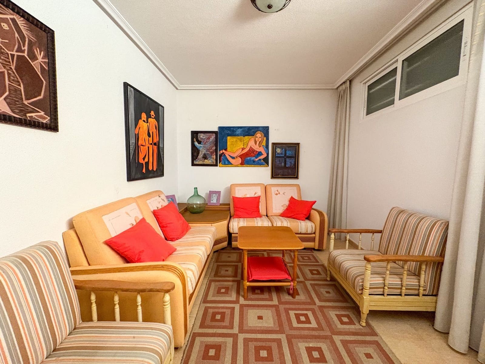 4 bedroom Semi-detached Villa for rent in Torrevieja with pool - € 1,300 (Ref: 9512005)