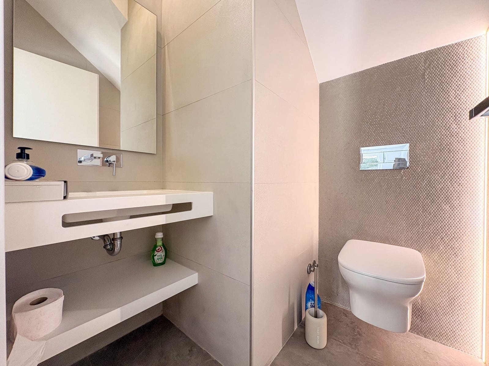 3 soverom Villa til leie i Orihuela Costa med svømmebasseng garasje - € 3 250 (Ref: 9518431)