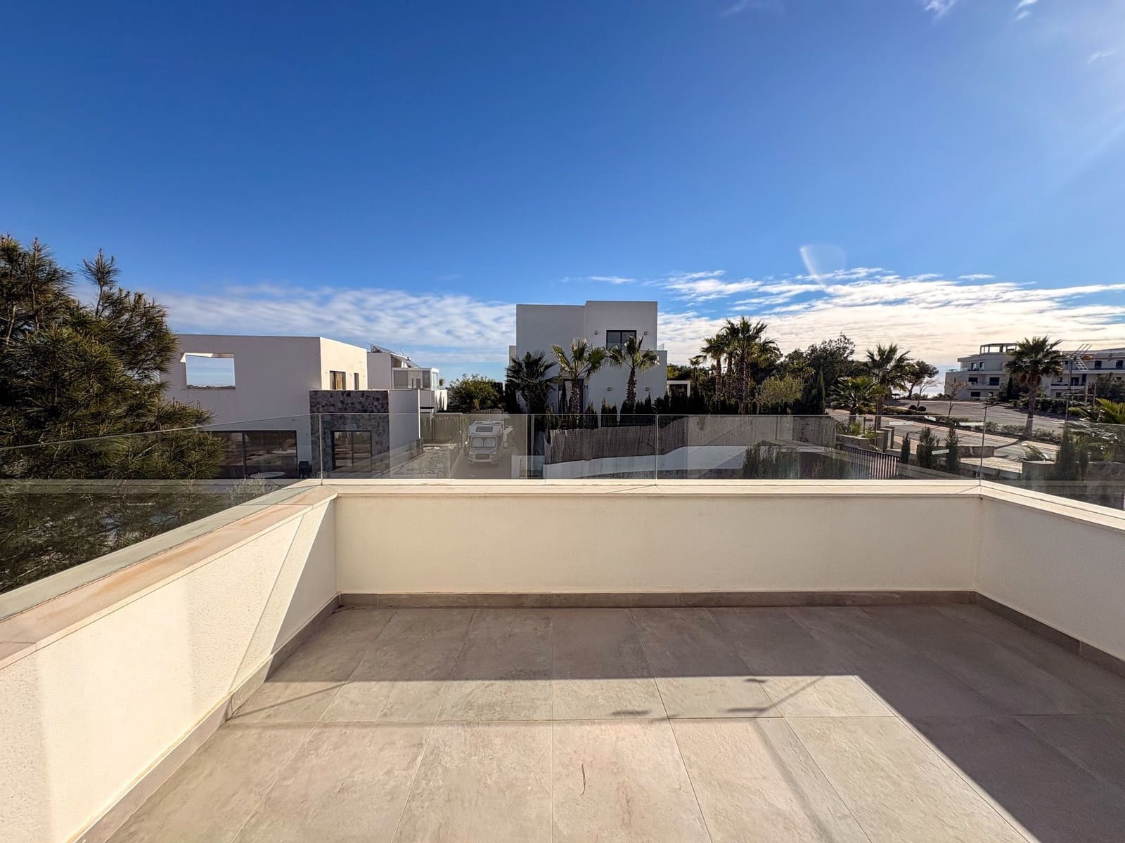 3 soverom Villa til leie i Orihuela Costa med svømmebasseng garasje - € 3 250 (Ref: 9518431)