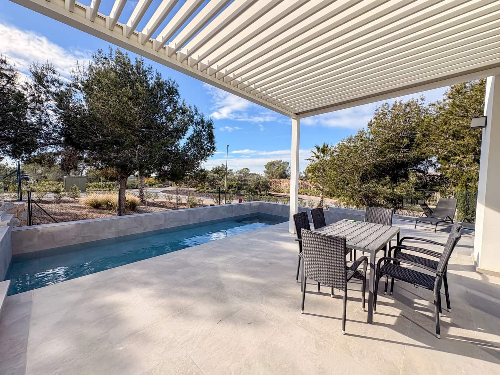 3 soverom Villa til leie i Orihuela Costa med svømmebasseng garasje - € 3 250 (Ref: 9518431)