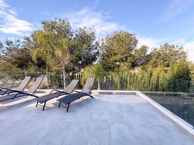 3 soverom Villa til leie i Orihuela Costa, Orihuela med svømmebasseng garasje - € 3 250 (Ref: 9518431)