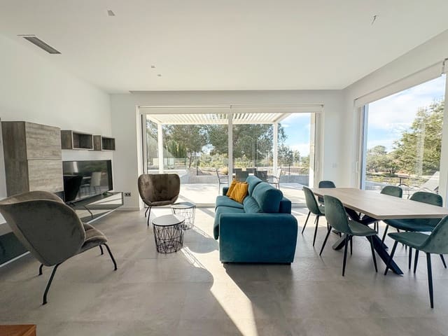 3 soverom Villa til leie i Orihuela Costa, Orihuela med svømmebasseng garasje - € 3 250 (Ref: 9518431)