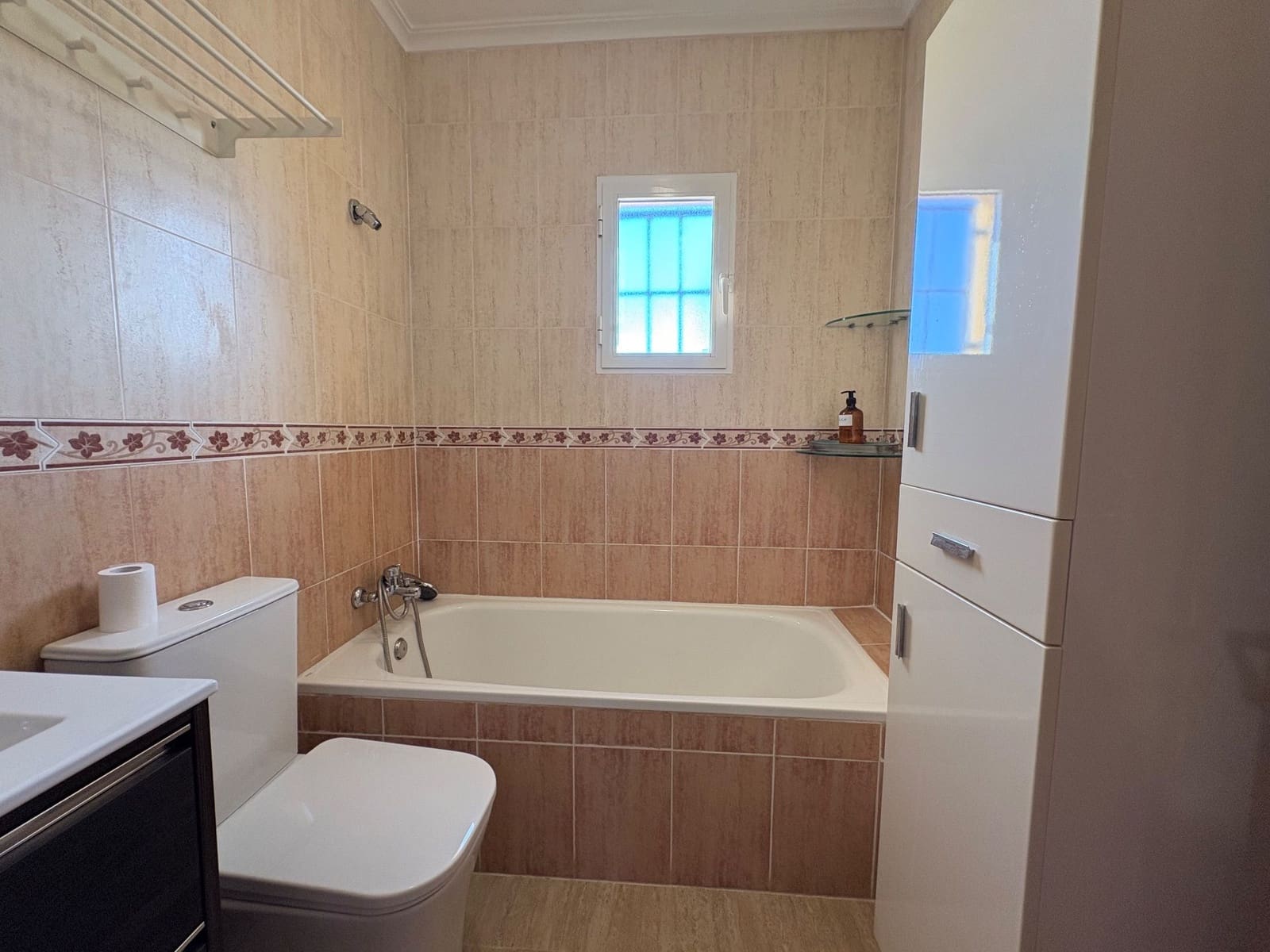 3 soverom Kjedet enebolig til leie i Pilar de la Horadada med svømmebasseng - € 700 (Ref: 9523924)