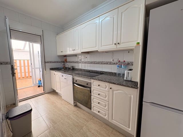 3 quarto Moradia Geminada para arrendar em Pilar de la Horadada - 700 € (Ref: 9523924)