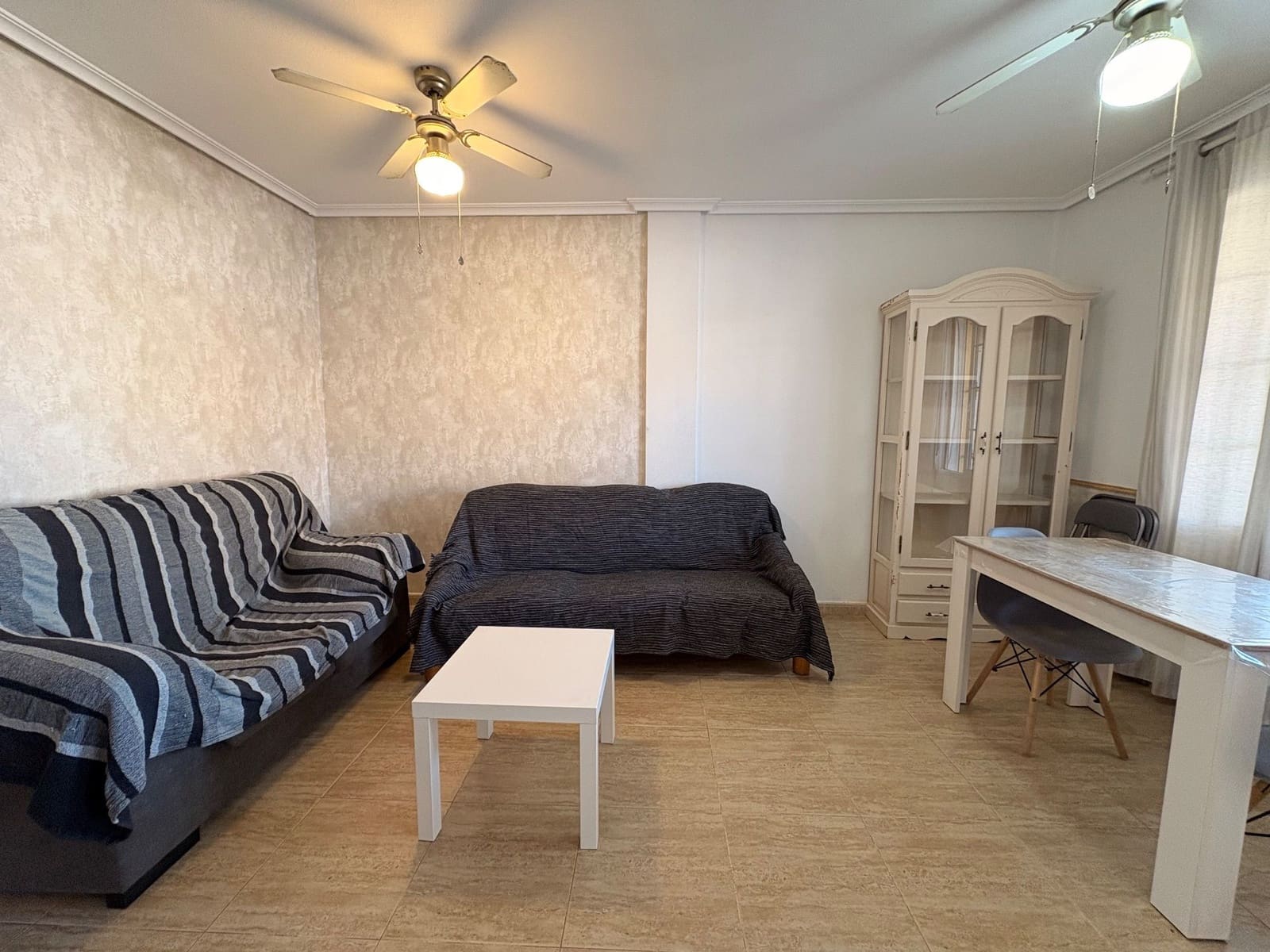 3 soverom Kjedet enebolig til leie i Pilar de la Horadada med svømmebasseng - € 700 (Ref: 9523924)