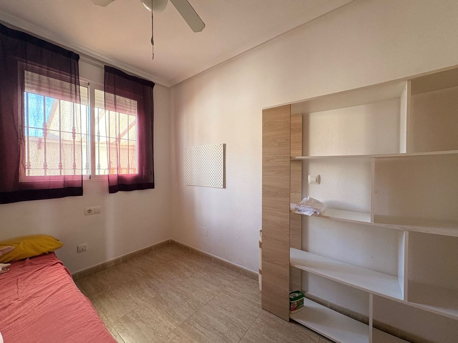 3 soverom Kjedet enebolig til leie i Pilar de la Horadada med svømmebasseng - € 700 (Ref: 9523924)