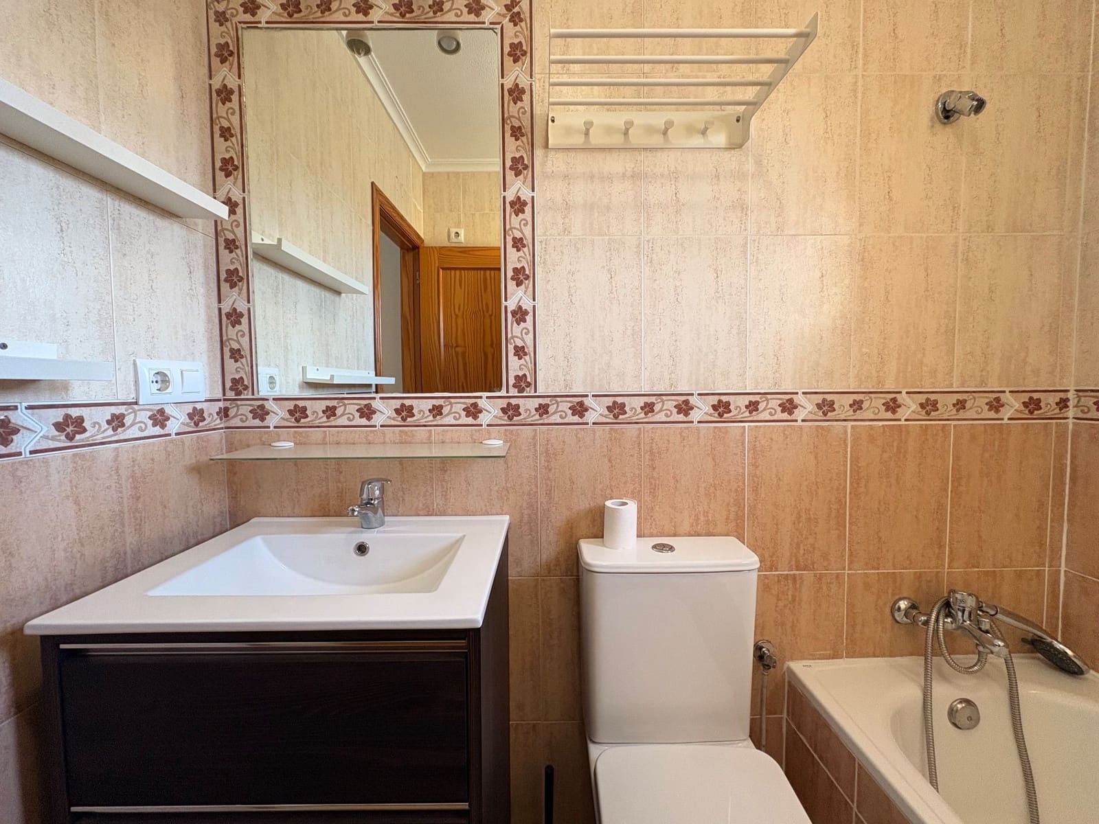 3 soverom Kjedet enebolig til leie i Pilar de la Horadada med svømmebasseng - € 700 (Ref: 9523924)