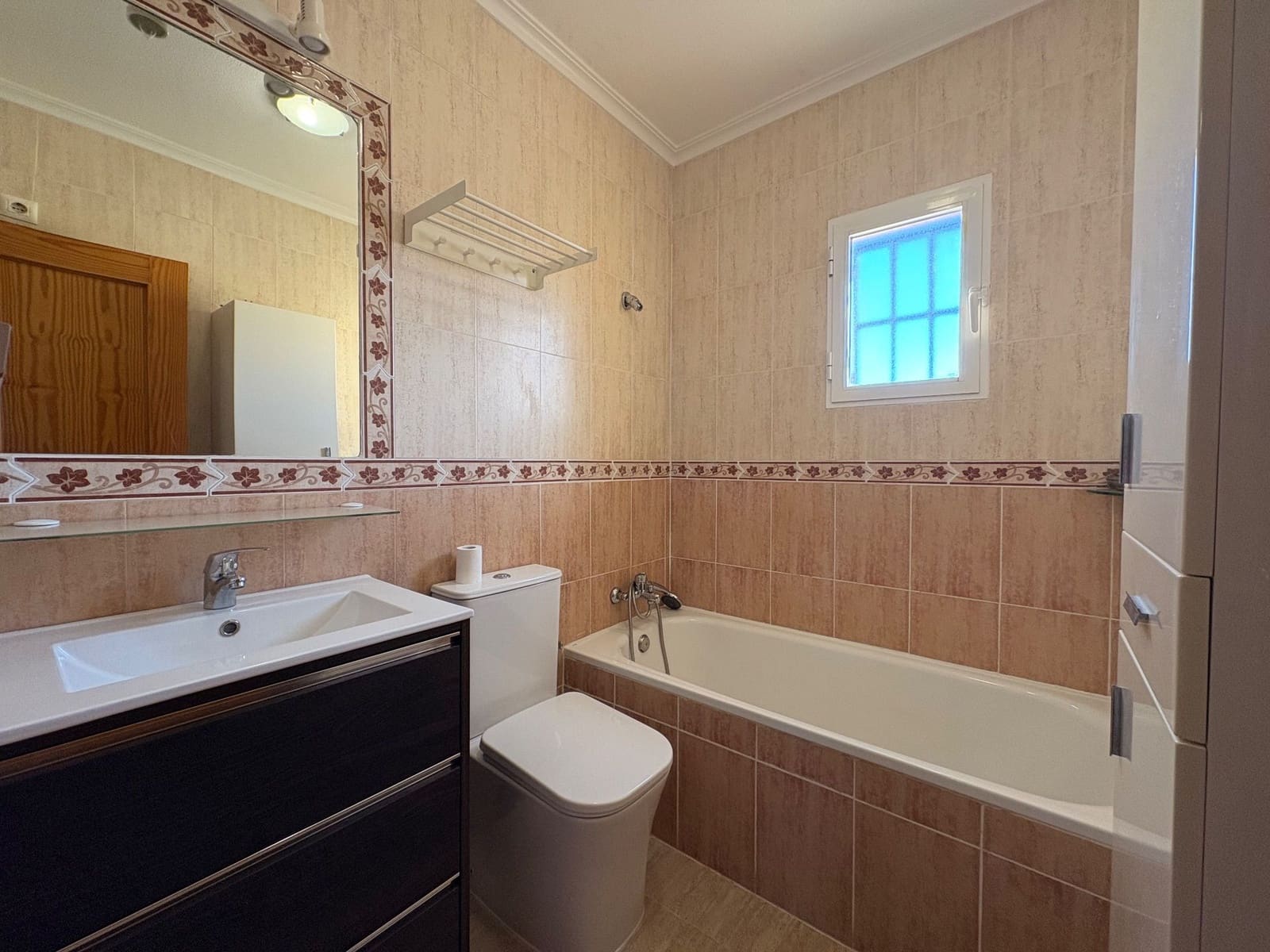 3 soverom Kjedet enebolig til leie i Pilar de la Horadada med svømmebasseng - € 700 (Ref: 9523924)