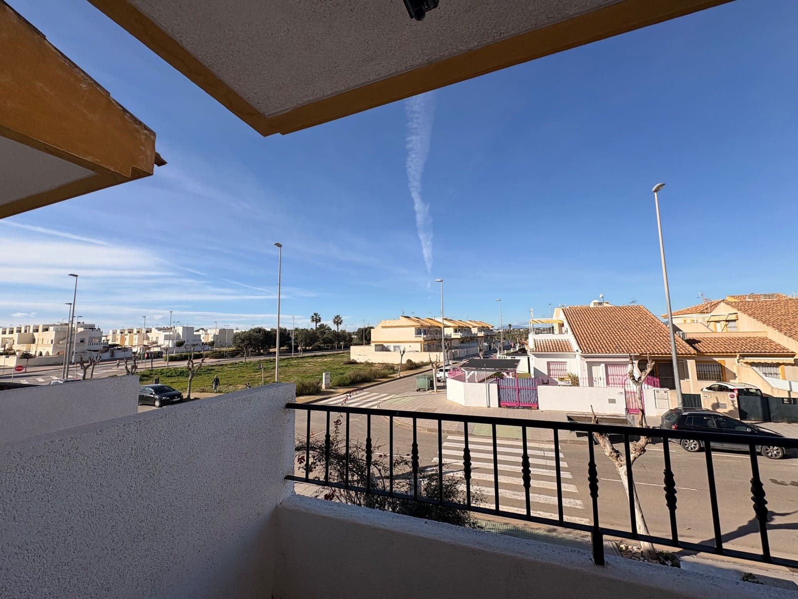 3 soverom Kjedet enebolig til leie i Pilar de la Horadada med svømmebasseng - € 700 (Ref: 9523924)