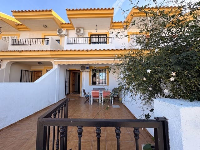 3 quarto Moradia Geminada para arrendar em Pilar de la Horadada - 700 € (Ref: 9523924)