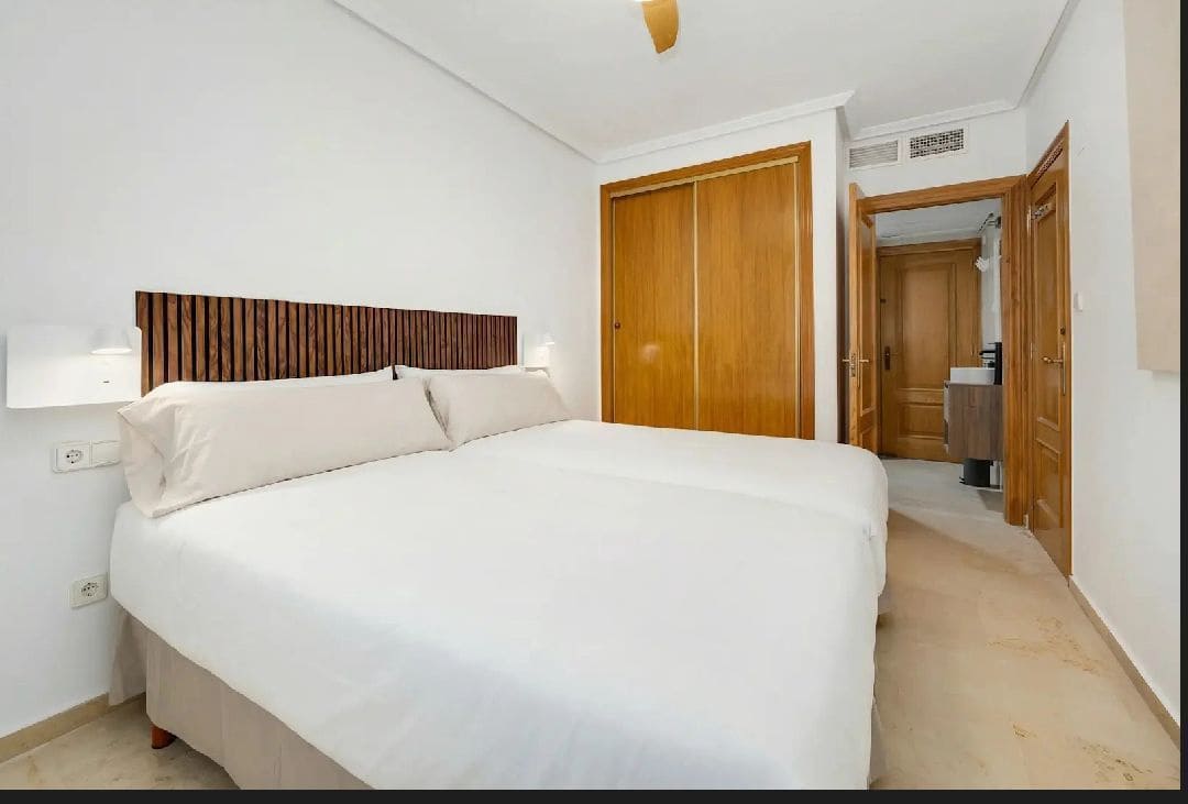 1 quarto Apartamento para arrendar em Torrevieja - 850 € (Ref: 9533161)