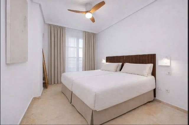 1 quarto Apartamento para arrendar em Torrevieja - 850 € (Ref: 9533161)