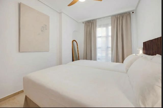 1 quarto Apartamento para arrendar em Torrevieja - 850 € (Ref: 9533161)