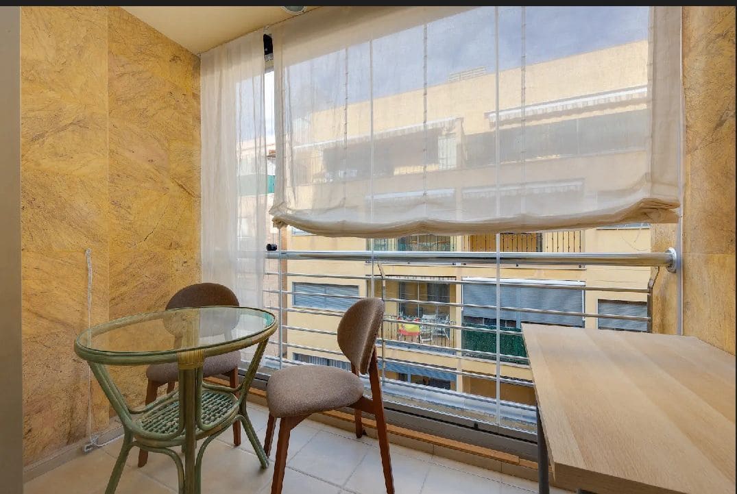 1 quarto Apartamento para arrendar em Torrevieja - 850 € (Ref: 9533161)