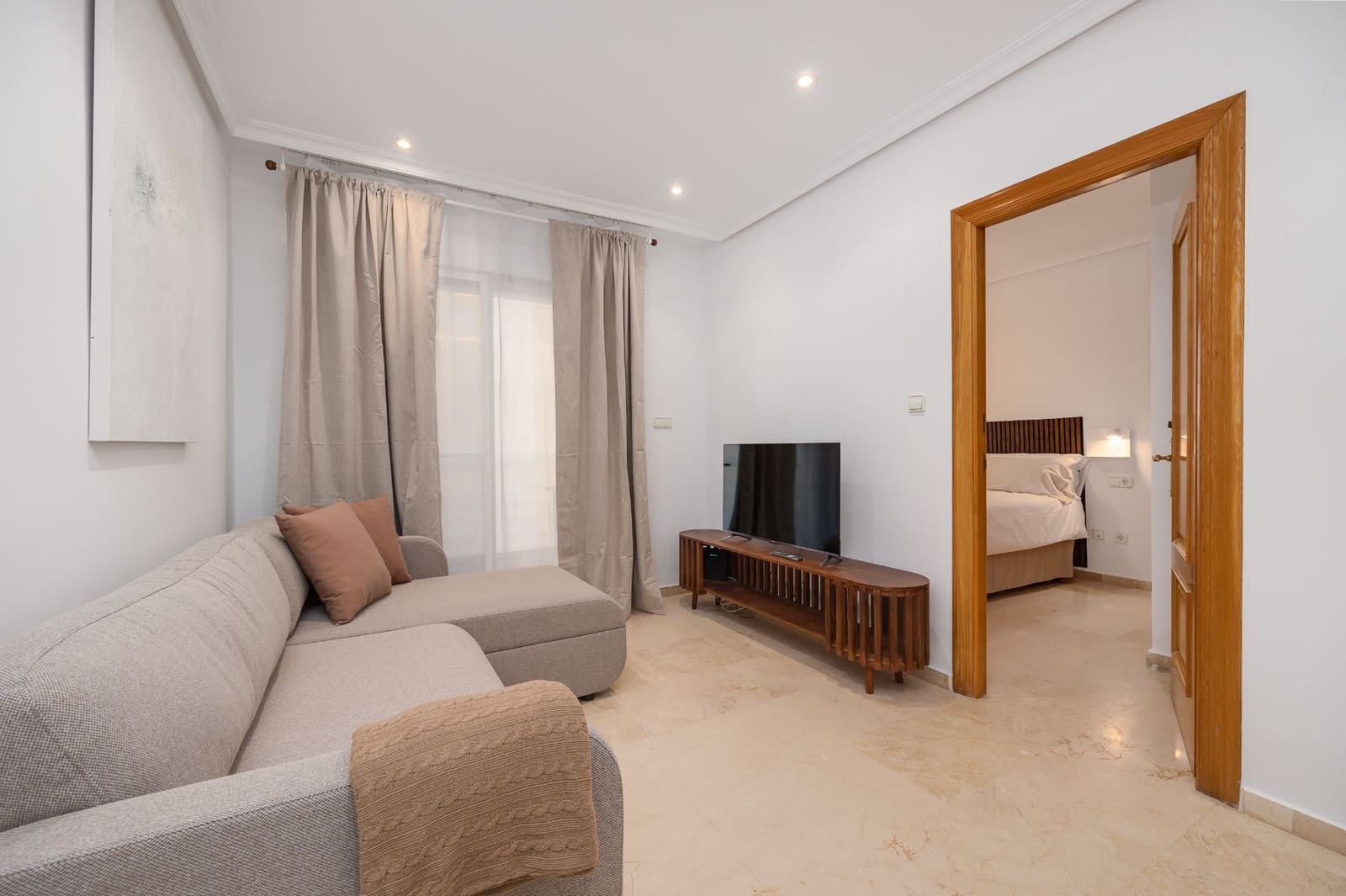 1 soveværelse Lejlighed til leje i Torrevieja - € 850 (Ref: 9533161)