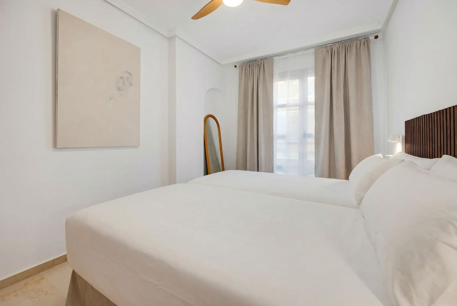 1 soveværelse Lejlighed til leje i Torrevieja - € 850 (Ref: 9533161)