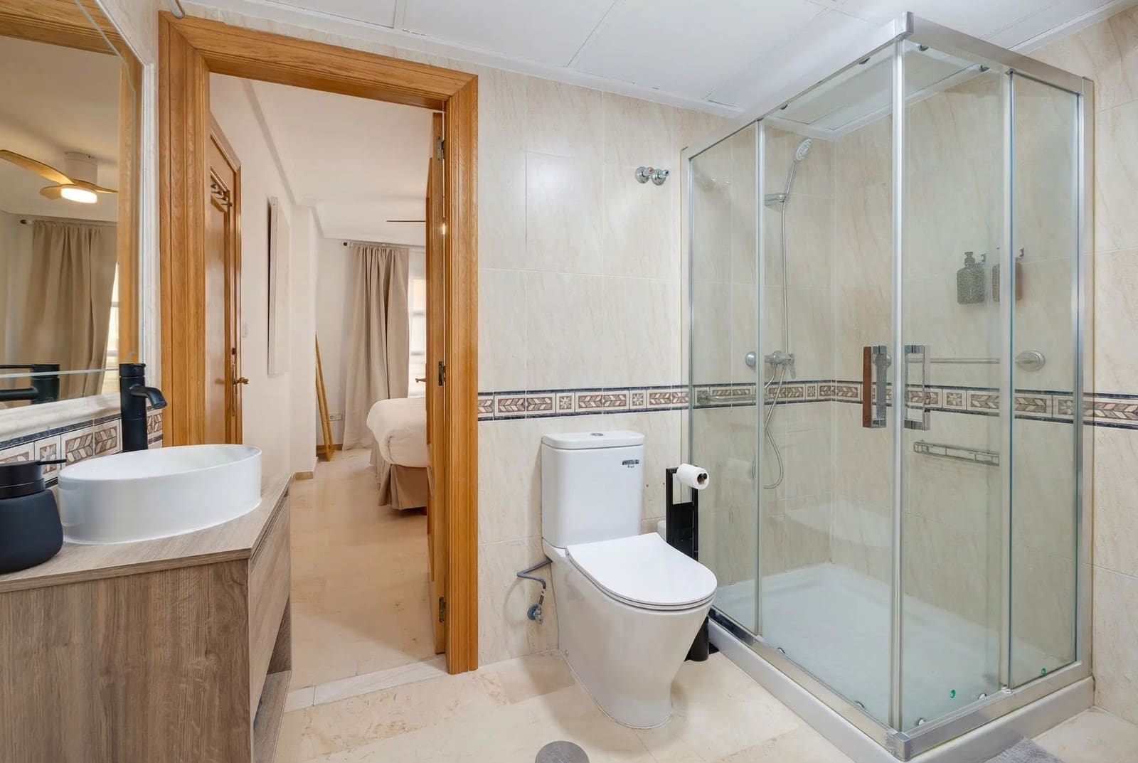 1 soveværelse Lejlighed til leje i Torrevieja - € 850 (Ref: 9533161)