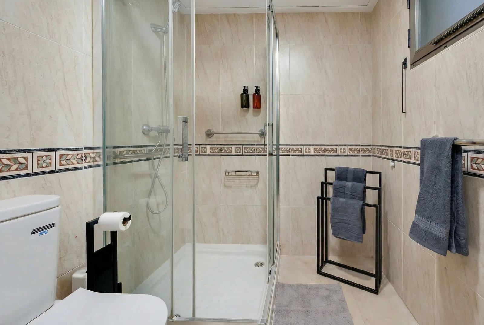 1 soveværelse Lejlighed til leje i Torrevieja - € 850 (Ref: 9533161)