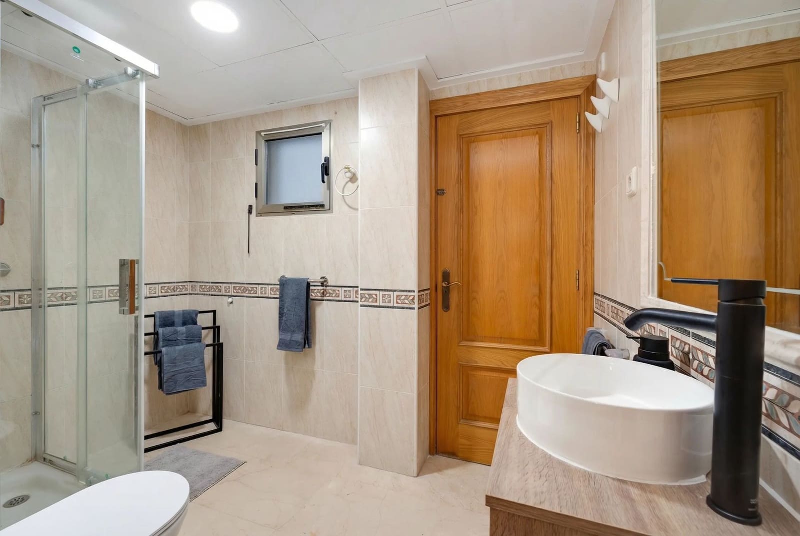 1 soveværelse Lejlighed til leje i Torrevieja - € 850 (Ref: 9533161)