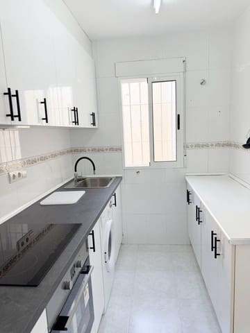 2 quarto Moradia Geminada para venda em Torrevieja com piscina - 159 500 € (Ref: 9533162)
