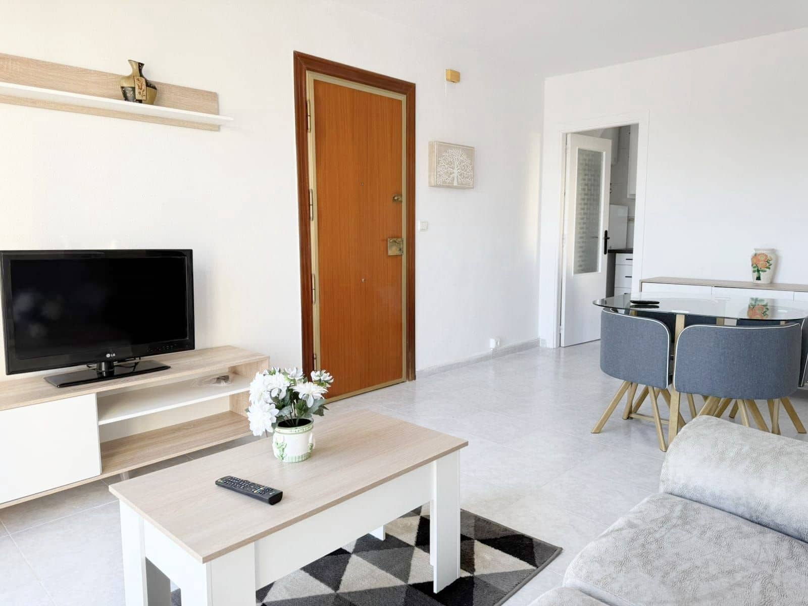 2 quarto Moradia Geminada para venda em Torrevieja com piscina - 159 500 € (Ref: 9533162)