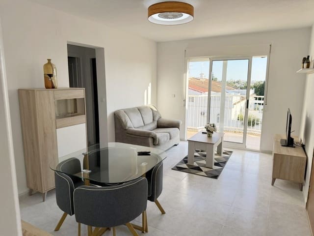 2 quarto Moradia Geminada para venda em Torrevieja com piscina - 159 500 € (Ref: 9533162)