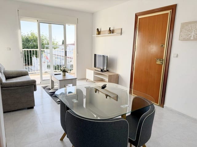2 quarto Moradia Geminada para venda em Torrevieja com piscina - 159 500 € (Ref: 9533162)