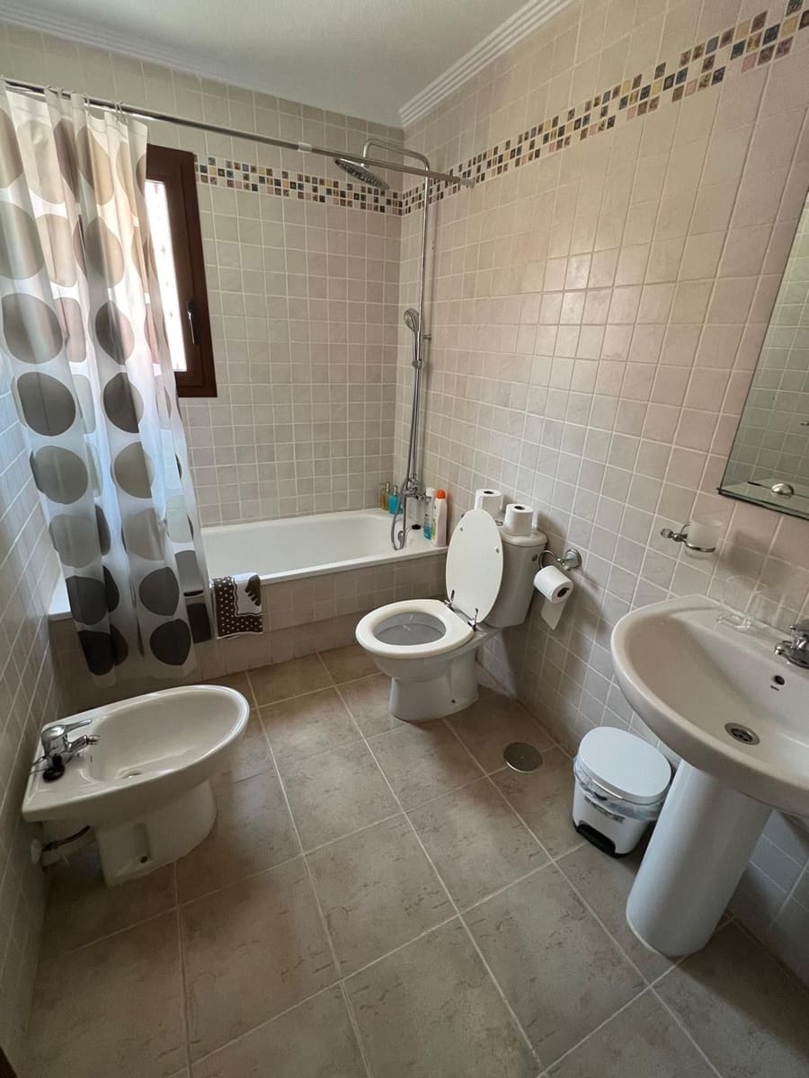 2 makuuhuone Asunto vuokrattavana paikassa Torrevieja mukana uima-altaan 
autotalli - 900 € (Ref: 9533163)