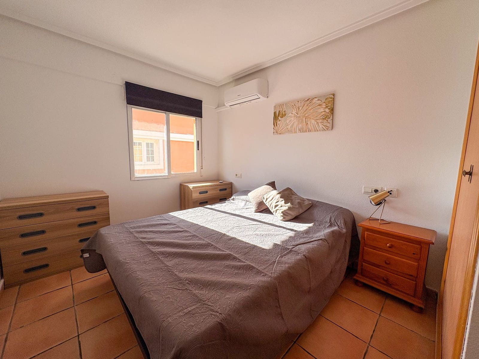 3 Zimmer Wohnung zu vermieten in Torrevieja mit Garage - 1.450 € (Ref: 9535501)