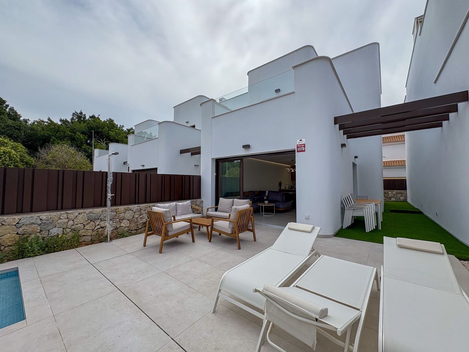 Villa/Maison de 3 chambres à louer à Pilar de la Horadada avec piscine garage - 2 600 € (Ref: 9540758)